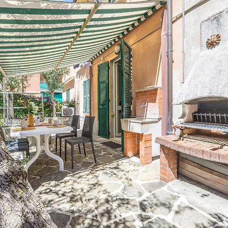 Santa Margherita Garden House - Private Parking - Grandmaison Lägenhet