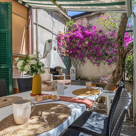 Santa Margherita Garden House - Private Parking - Grandmaison