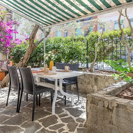 Santa Margherita Garden House - Private Parking - Grandmaison